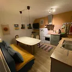 Marbacher Hoehe 公寓 *