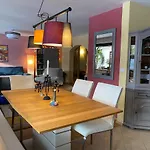 Marbacher Hoehe 公寓 *